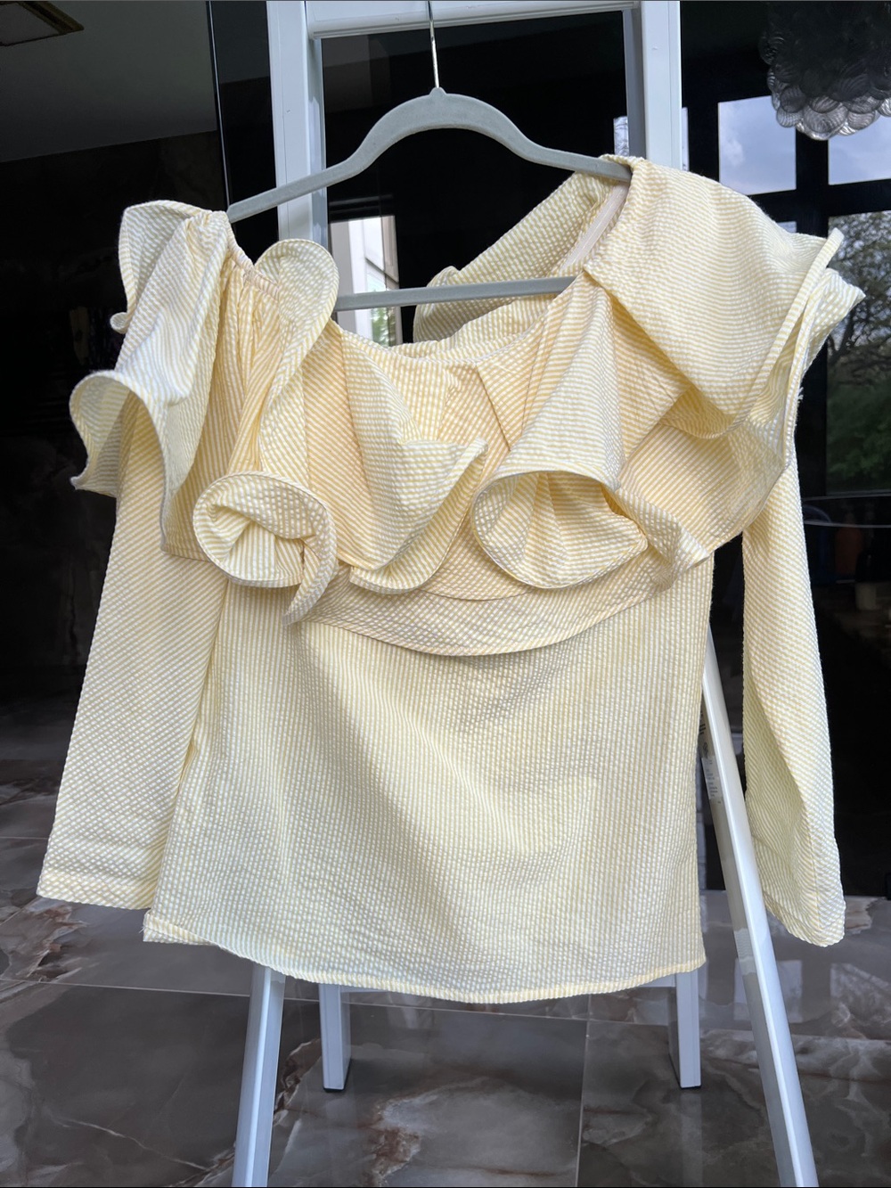 One-Shoulder Ruffle Blouse in Pale Yellow